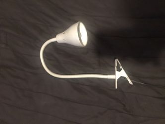 Flexible desk lamp