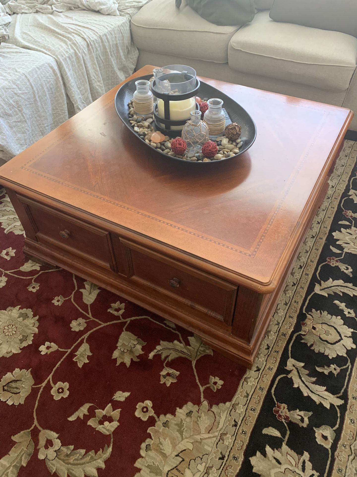 Coffee table and 2 end tables High Quality