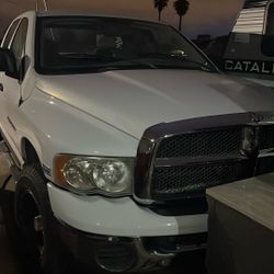 Dodge Ram 2004 Hemi 5.7