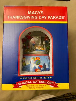 Macys Thanksgiving Day parade waterglobe