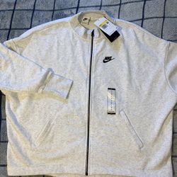 Women’s Nike Sweater Size Small 