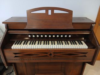 Antique Estey Organ