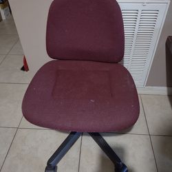 Rolly Office Chair Doesn't Go Up Or Down Buy Or Trade 