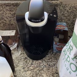 Coffee Maker Plus 50 K Cups