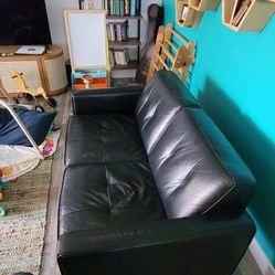 Sofa: 2 Seat Black Leather Couch (Can Drop Off)