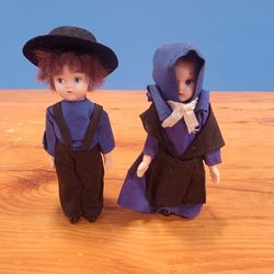 Vintage Set of 2 Amish Boy & Girl Plastic 5" Dolls 