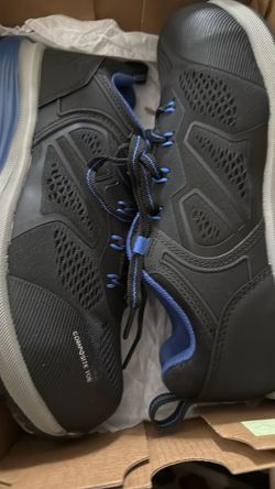 Men’s 8.5 steel toe shoe