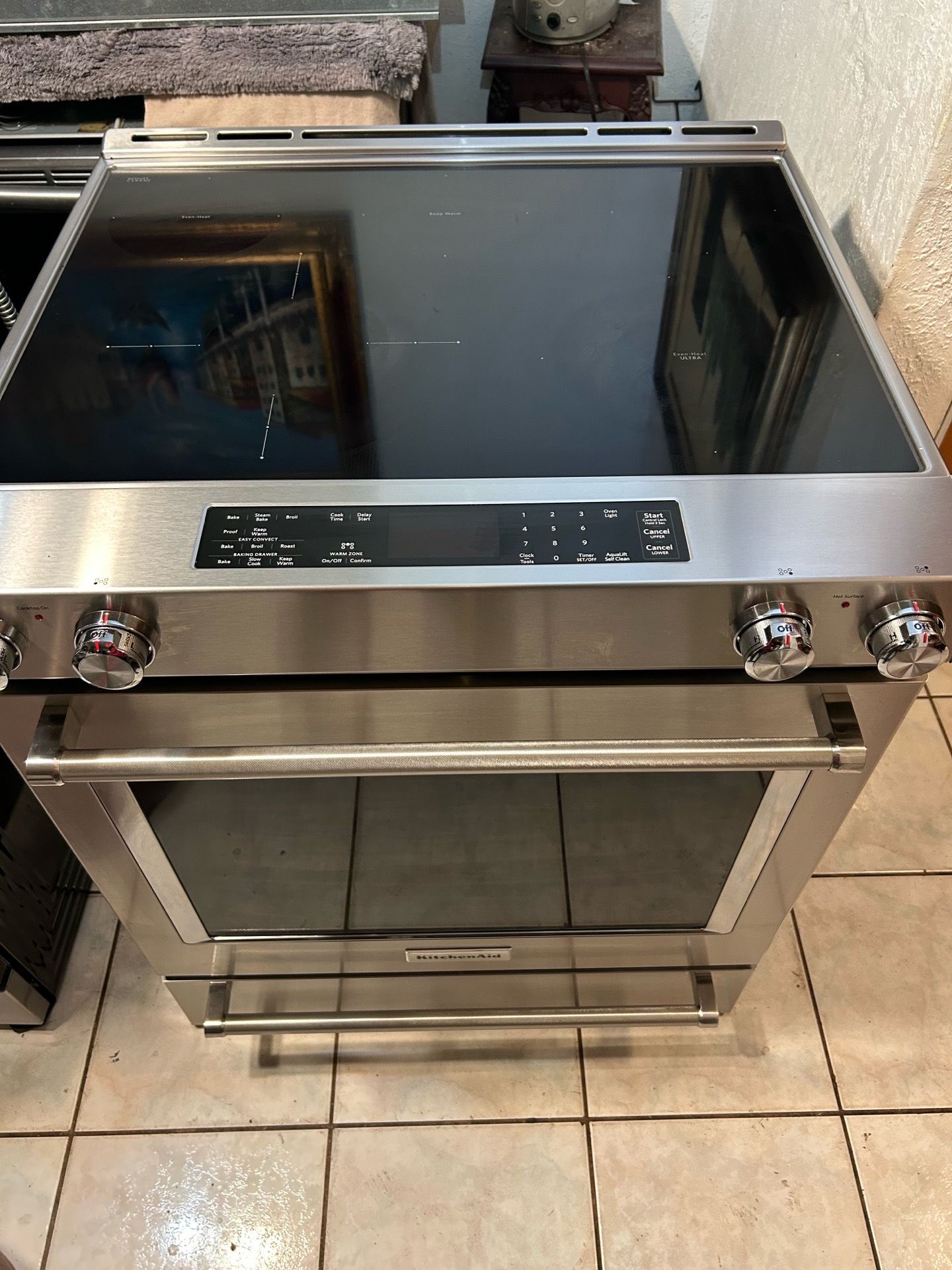 Kitchen aid electric stove range 30”