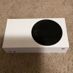 Xbox Series S W/ Accessories 