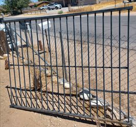 Gate