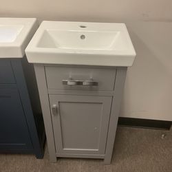 18” Grey Solid Wood Bathroom Vanity with Ceramic Top (V32)