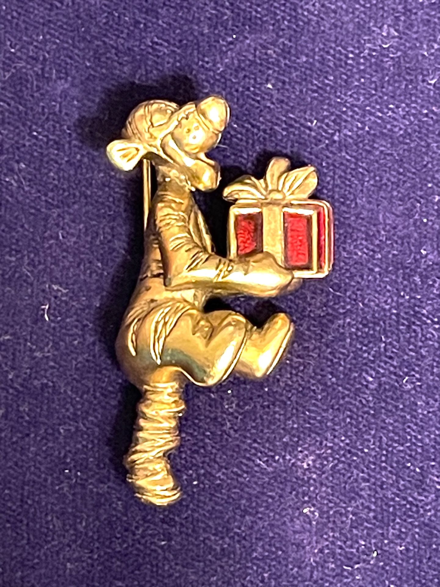 Disney Tigger Holiday Brooch