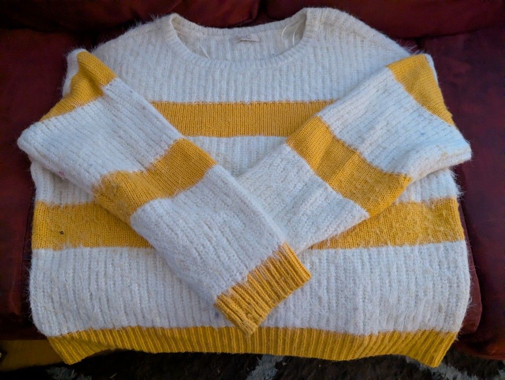 XL Cream And Yellow Striped Sweater 
