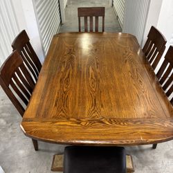 Beautiful Oak Dining Table With 6 Chairs 