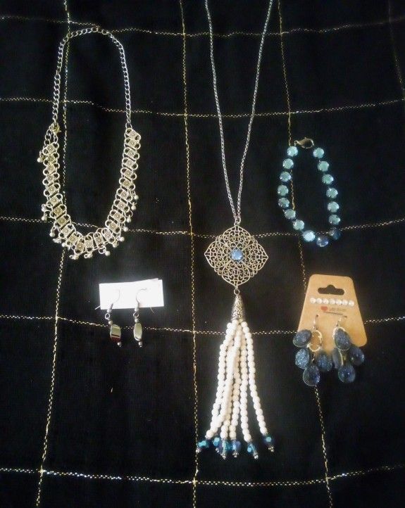 5 Piece Jewelry Set (Blue, Black, Silver)