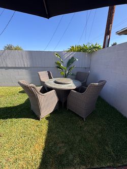 5-Piece Woven Wicker Outdoor Dining Set