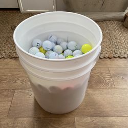 Couple Hundred Golf Balls For Sale All Brands