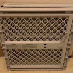 Pet Gates (2)
