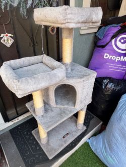 Cat tree