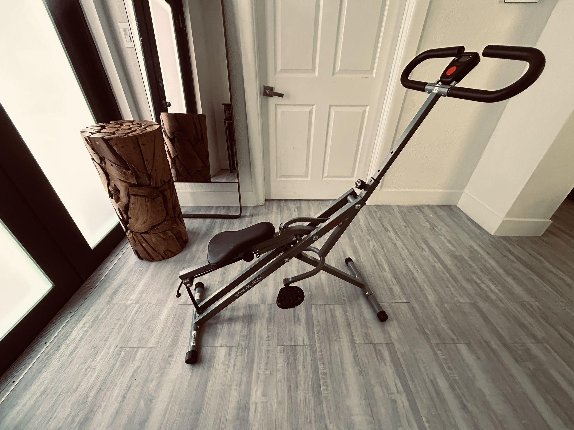 Sunny Health & Fitness Row-N-Ride-  Squat Machine