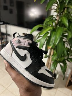 Jordan 1 Mid