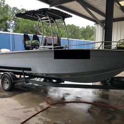 20’ 8” CENTER CONSOLE  ( NEED GONE ASAP ) 