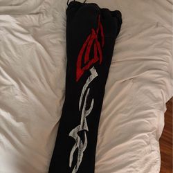 “Golden” joggers size XL