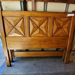 WOOD CRAFTED QUEEN HEADBOARD