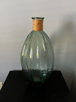 Large Vase $ 18