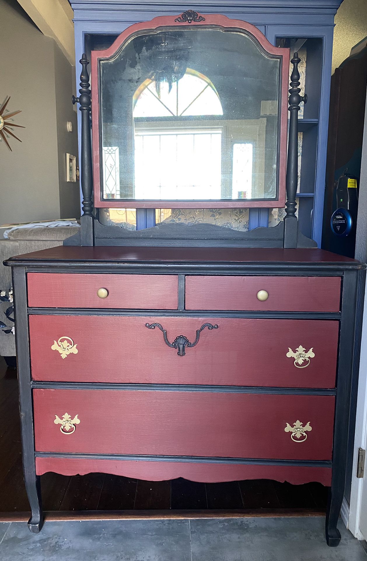 Antique shabby chic vanity dresser with mirror-price firm