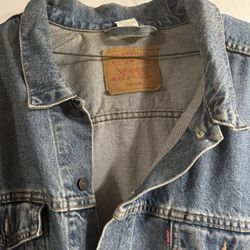 Men’s Denim Levi’s Jacket Size 5XL