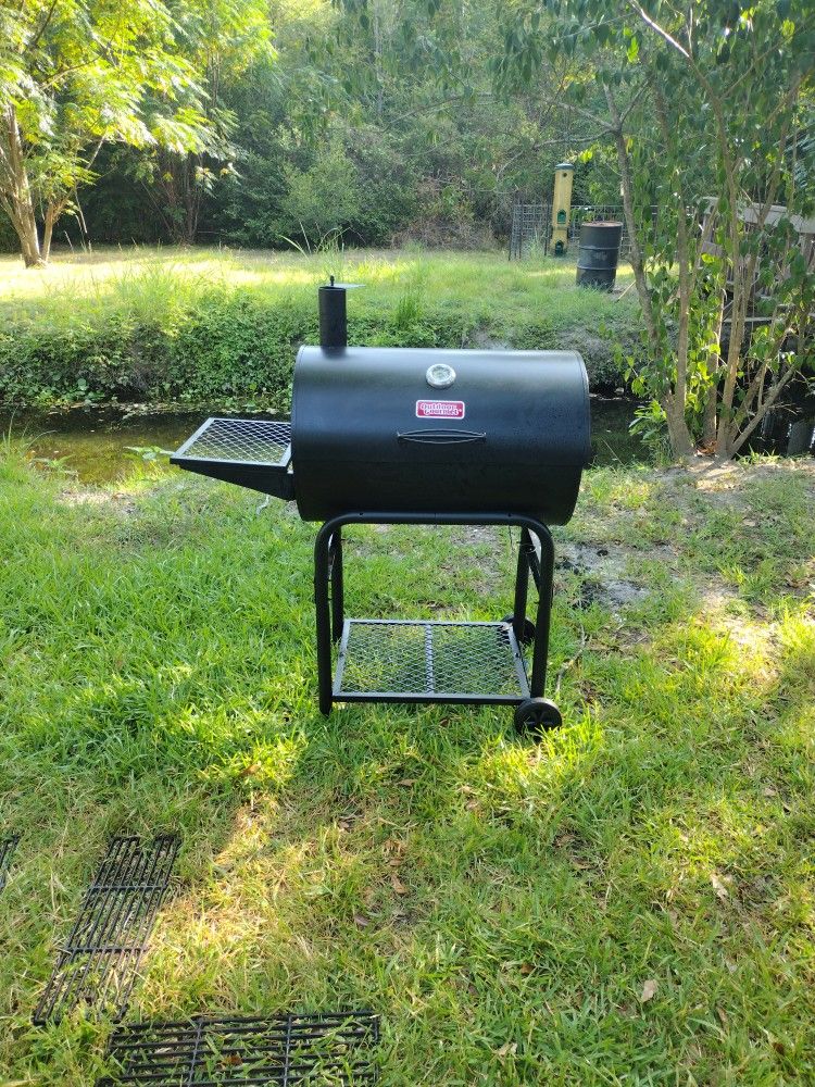 Outdoor Gourmet Bronco Charcoal Grill