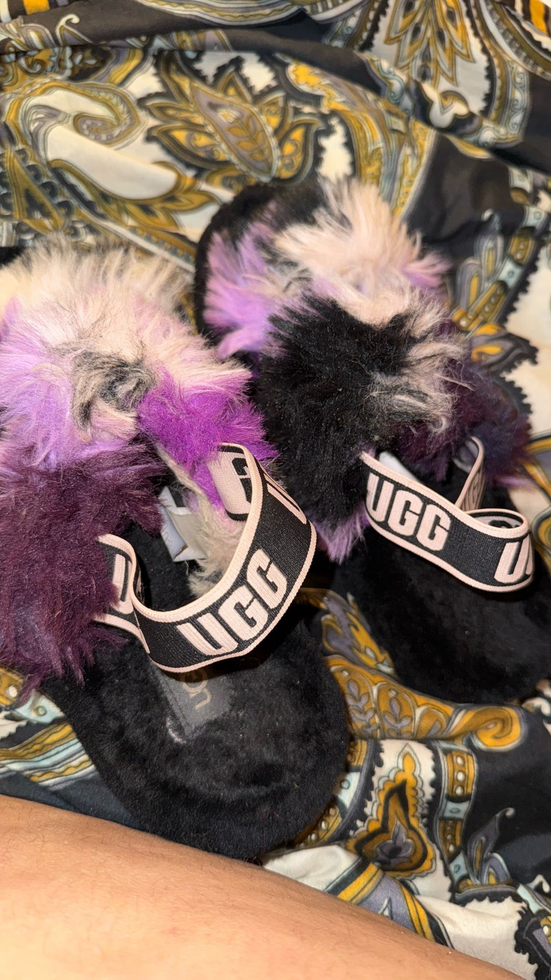 Ugg Fluff slippers