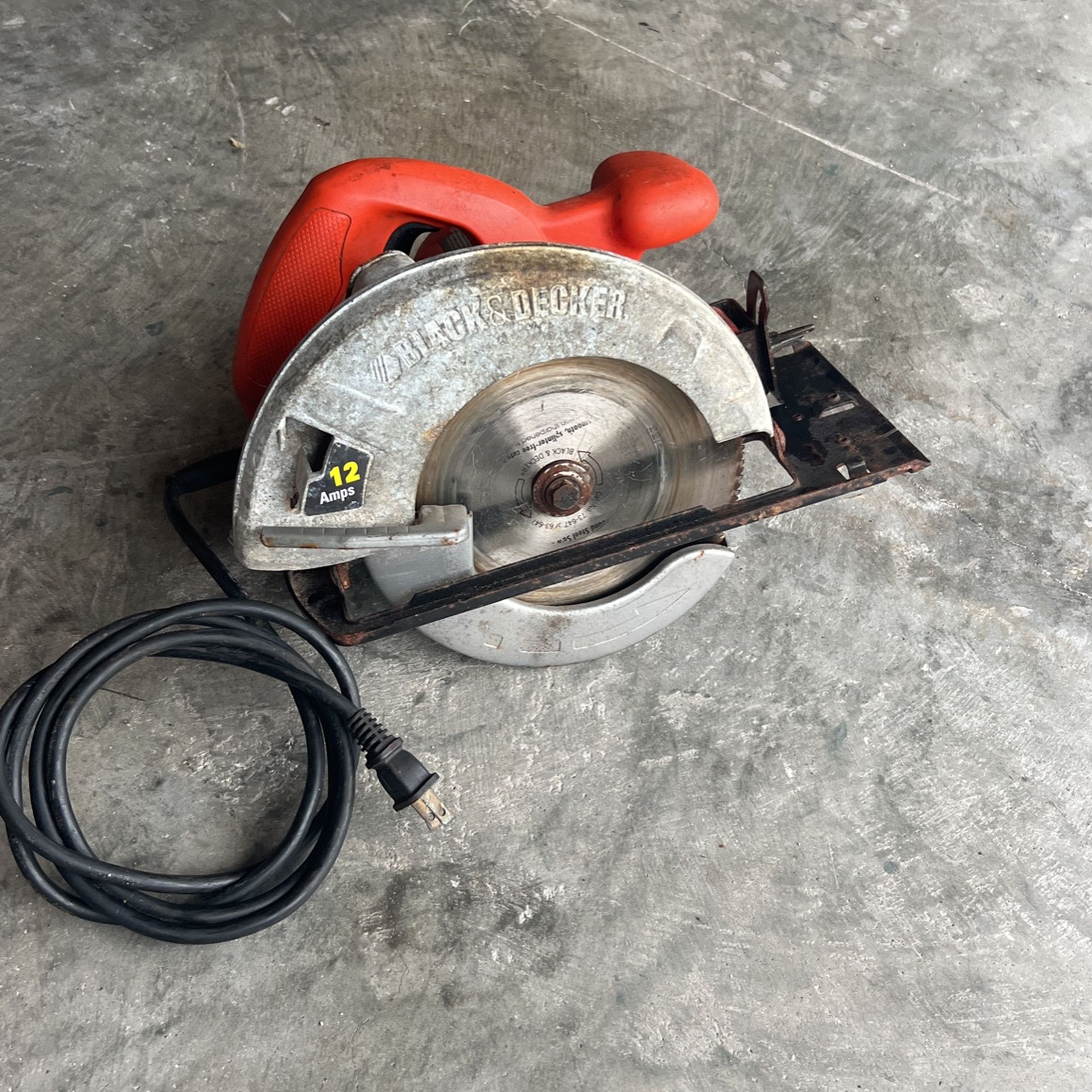 Black And Decker 120v 12A 5000/min RPM Circular Saw 7-1/4”