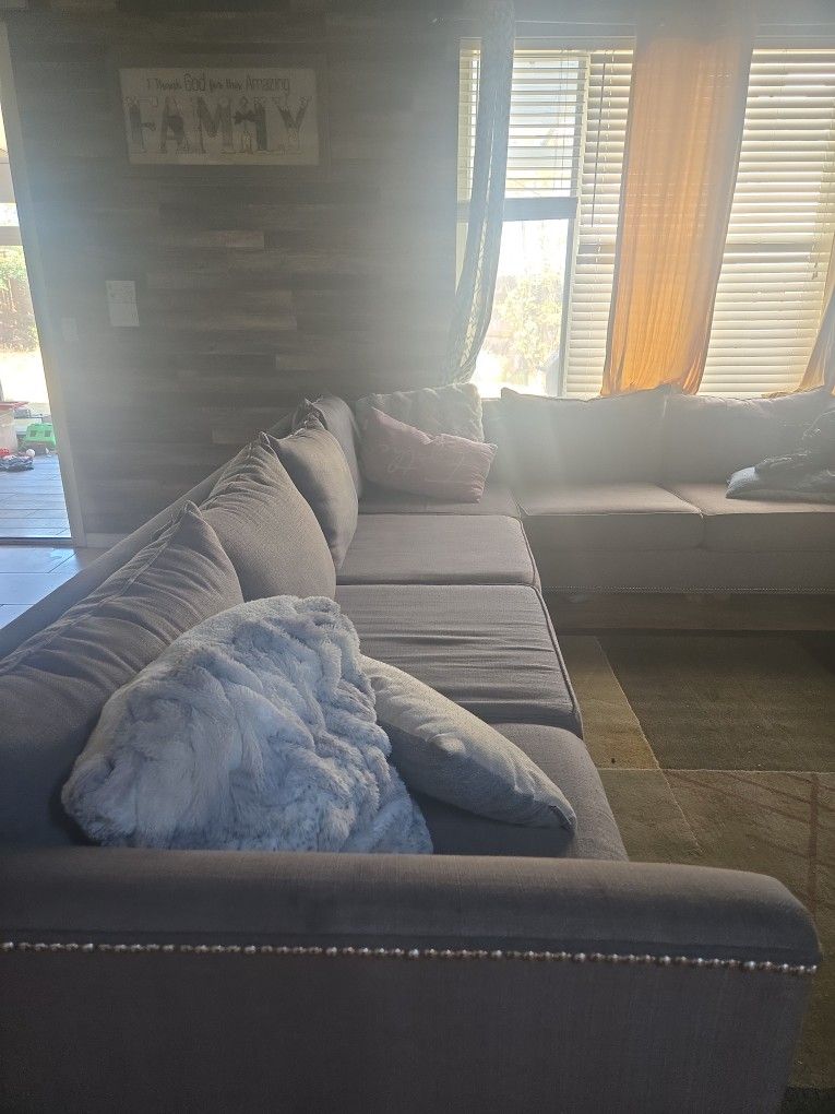 Couch For Sale In Elk Grove 