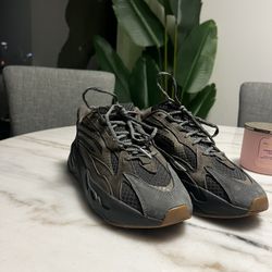 Yeezy 700 V2 Geode Sz11