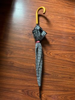 Supreme  pissed umbrella x shedrain