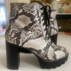 Women Snake Print Chunky Lace Up Boots