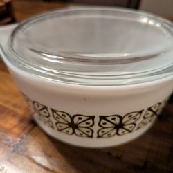 Vintage Pyrex Bowl