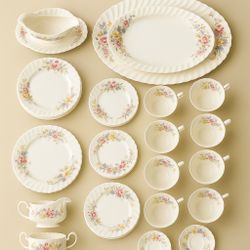 Royal Doulton England 1(contact info removed) Arcadia Bone China Complete Dinner Set For 12