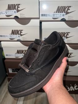Travis Scott velvet brown