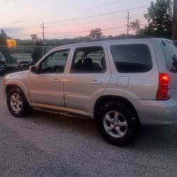 2005 Mazda Tribute