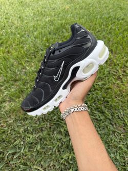 Nike Air Max Plus W “Black White” Size 8.5W/7Y & 7.5W/6Y