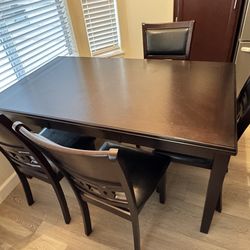 Dining table set