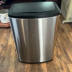 Trash can 47L/13Gal