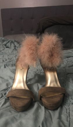 Brand new never worn nude open toe heels size 7 (tag still on zipper)