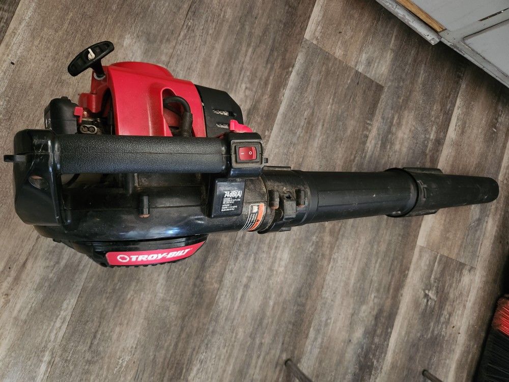 hand held leaf blower like new