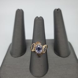 14KT YELLOW GOLD LADIES DIAMOND RING 