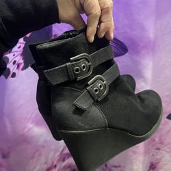 Booties Very Comfy 