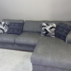 Couch Sectional And Pillows For Sale‼️ Comfy‼️